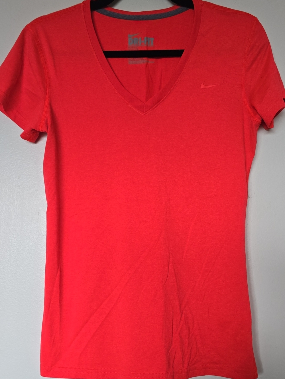 Nike Women’s Bright Red V-Neck Short Sleeve Tee